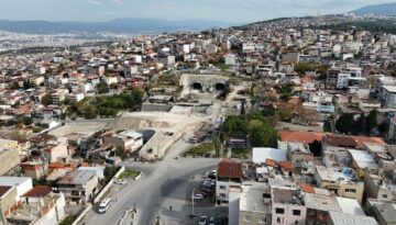 İzmir’de bir mahalle diken üstünde: 100 hane boşaltıldı, esnaf şikayetçi