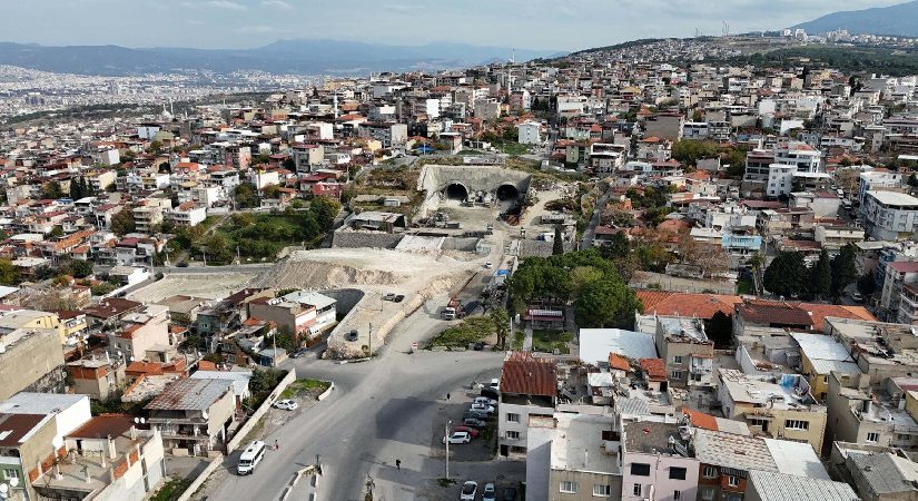 İzmir’de bir mahalle diken üstünde: 100 hane boşaltıldı, esnaf şikayetçi
