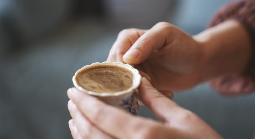 Kahve sahiden kalbe ziyanlı mı? Filtre kahve mi, Türk kahvesi mi? İçerken buna kesinlikle dikkat edin