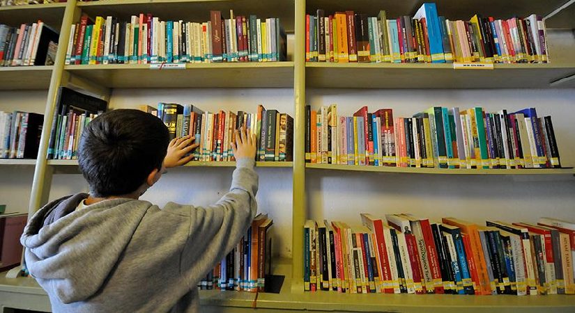 Kitap okuyana para mükafatı verilecek. Amaç ekran bağımlılığını azaltmak