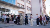 KPSS maratonu başladı. Son anda yetişen de oldu, içeri giremeyen de