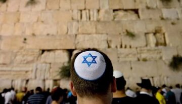Kudüs Valiliği: Netanyahu ve binlerce İsrailli Ağlama Duvarı’na baskın yaptı