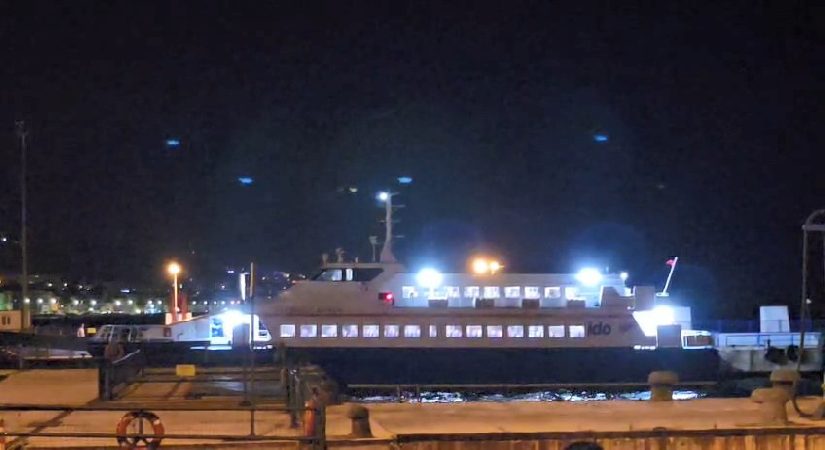 Marmara’da Panik. Feribot iskeleye çarptı.