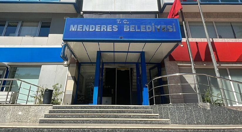 Menderes Belediyesi’ne ikinci dalga operasyon: 9 kuşkulu gözaltında