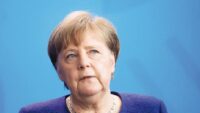 Merkel seçim sonucunu kıymetlendirdi: Kalbim kan ağlıyor