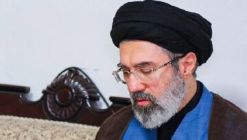 Mücteba Hamaney kaldırıldığı hastanenin bombalanmasının akabinde enkazdan çıkarılmış