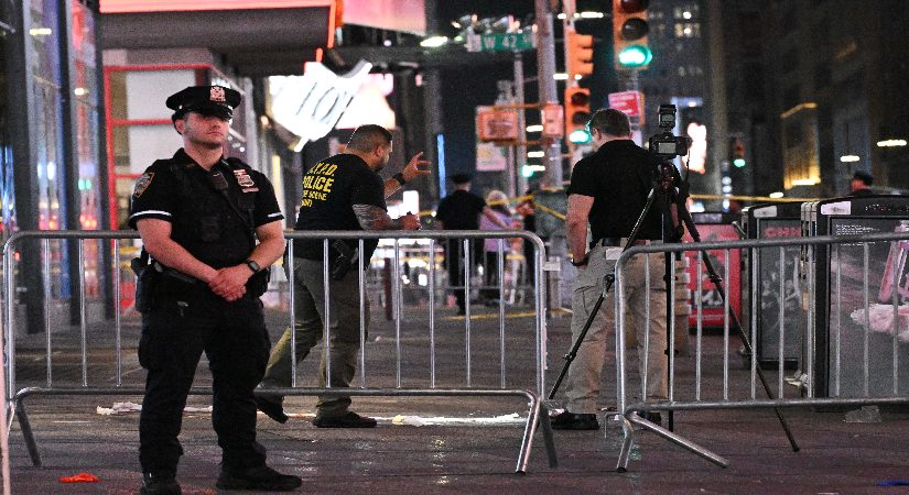 New York’ta bıçaklı akın. Saldırgan öldürüldü