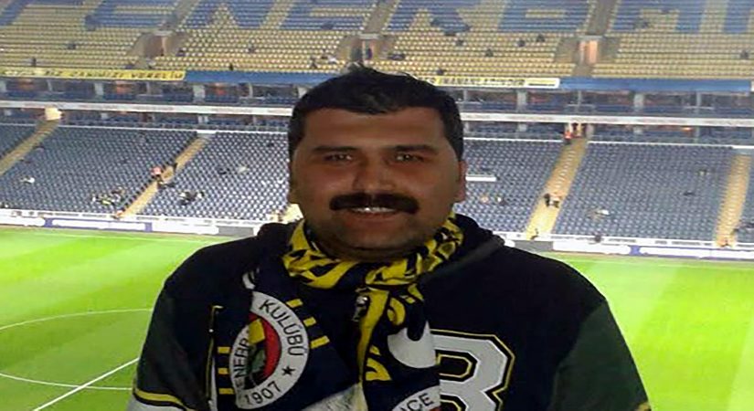 Oğluyla birinci defa maça gitmişti. Derbide kalbine yenildi