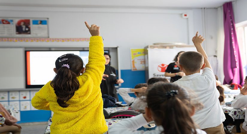 Okuldan uzaklaşmada 14-17 yaş kümesine dikkat