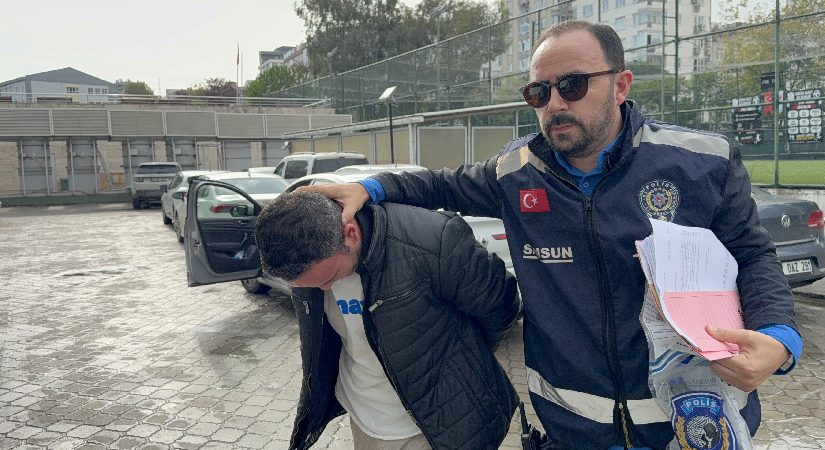 Pencereden konuta girip bıçak tehdidiyle cüzdan gasp etti