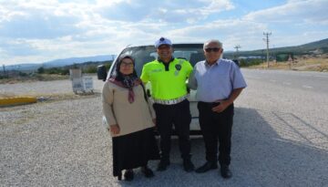 Polis, eşini yolda bırakan adama bulaşık yıkama cezası verdi