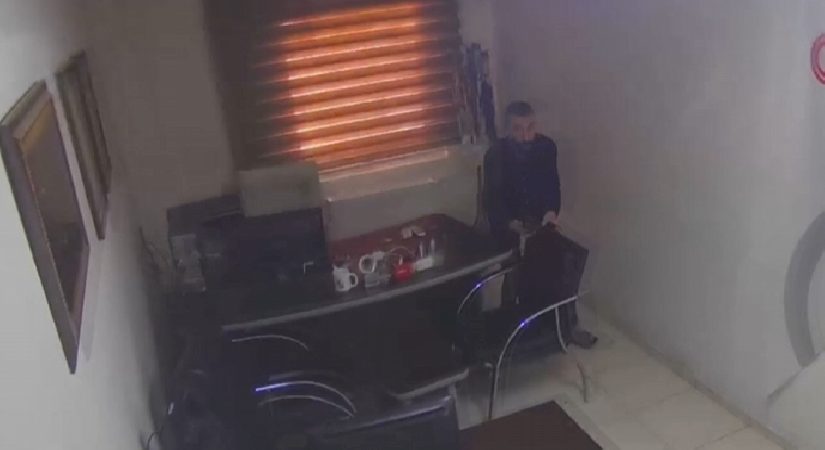 Şanlıurfa’da sarsıntı anı kamerada