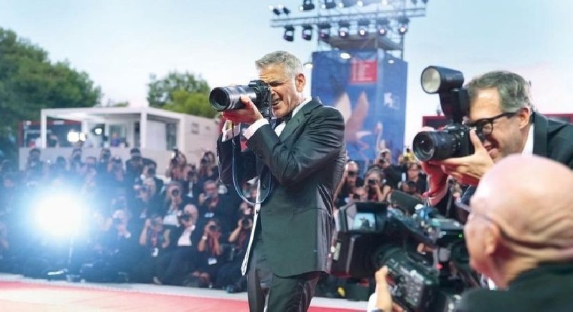 Sen mükafatı tut ben fotoğraf çekeyim