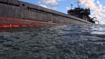 Şile’de karaya oturan Rus gemisinin içi birinci defa görüntülendi: “İçeride hala barut”
