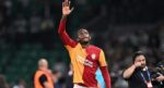 Sporting taraftarından Leao’ya protesto!
