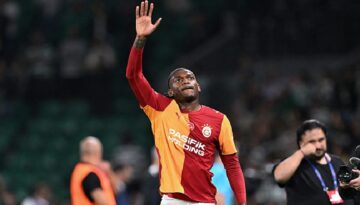 Sporting taraftarından Leao’ya protesto!
