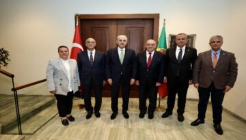 TBMM Başkanı Kurtulmuş, Türkiye’nin Lizbon Büyükelçiliğini ziyaret etti