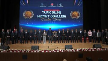 Türk Diline Hizmet Mükafatları sahiplerini buldu