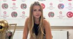 Türk futbolunda tarihi imza! Turgutluspor’un yeni teknik yöneticisi 22 yaşındaki Zeynep Mestan oldu