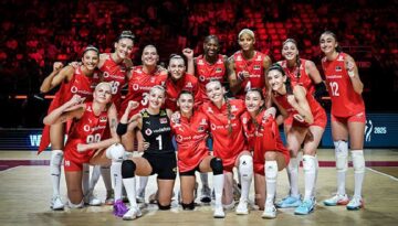 Türkiye Sırbistan voleybol maçı ne vakit saat kaçta hangi kanalda? Filenin Sultanları Yarı Final gayretine çıkıyor!