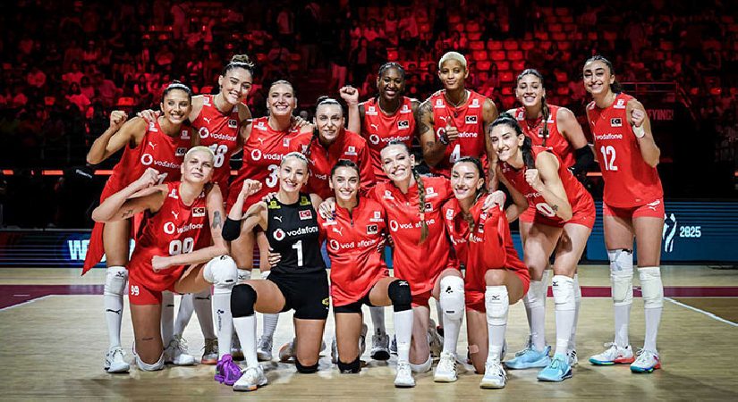 Türkiye Sırbistan voleybol maçı ne vakit saat kaçta hangi kanalda? Filenin Sultanları Yarı Final gayretine çıkıyor!
