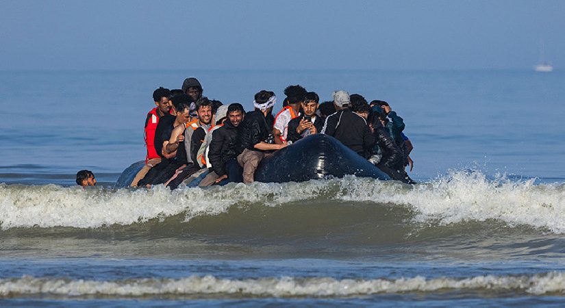 Yunanistan’da göçmen teknesi battı: 1 meyyit, 25 kayıp