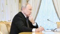 AB Putin’e elçi arayışında