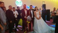 Adana’da düğünde gelin ve damada keçi ikram edildi