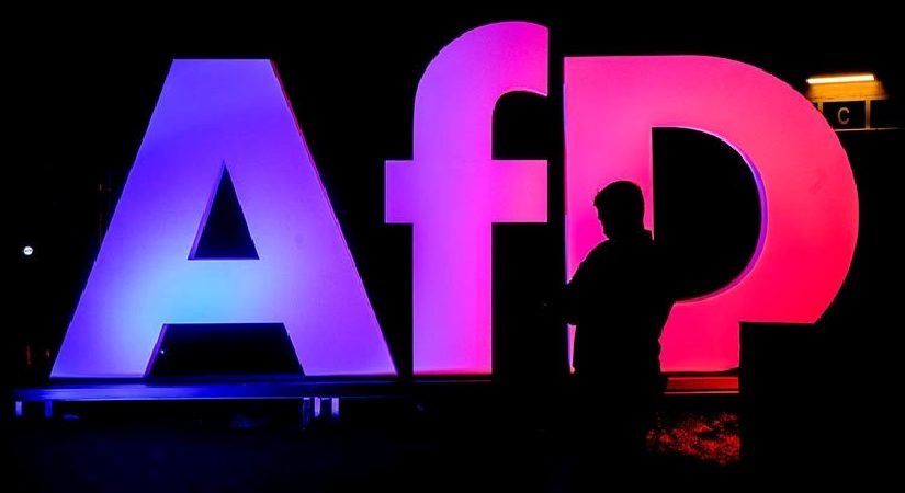 AfD kazandı: Ünlü marka teklifini geri çekti