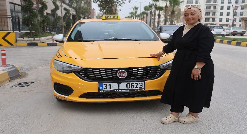 Ağabeyinin emanetine sahip çıkan bayan, kentte taksicilik yapıyor