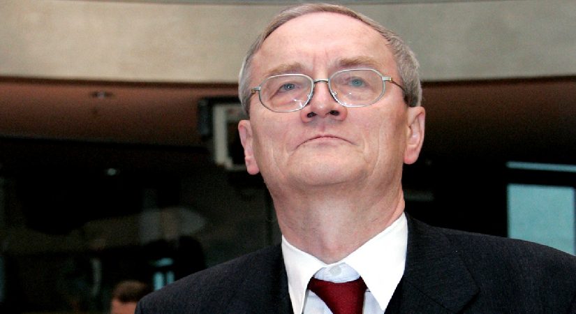 Almanya’da eski istihbarat servisi başkanı casusluk ve vatana ihanetten tutuklandı