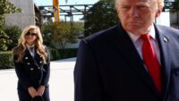 Avukat yalanı başını yemiş olabilir. Trump sözcüsünü sebep kovdu?