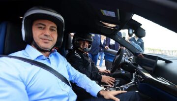Bakan Osman Aşkın Bak, Formula 1 öncesi İstanbul Park’ta sürüş yaptı