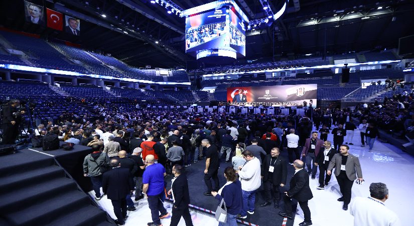 Beşiktaş’ta Serdal Adalı yine lider seçildi