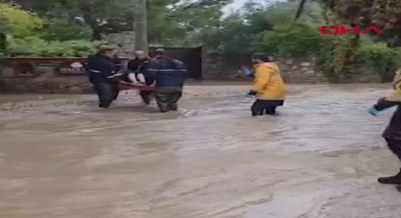 Bodrum’da sağanak: Mahsur kalan gebe bayan bu türlü kurtarıldı