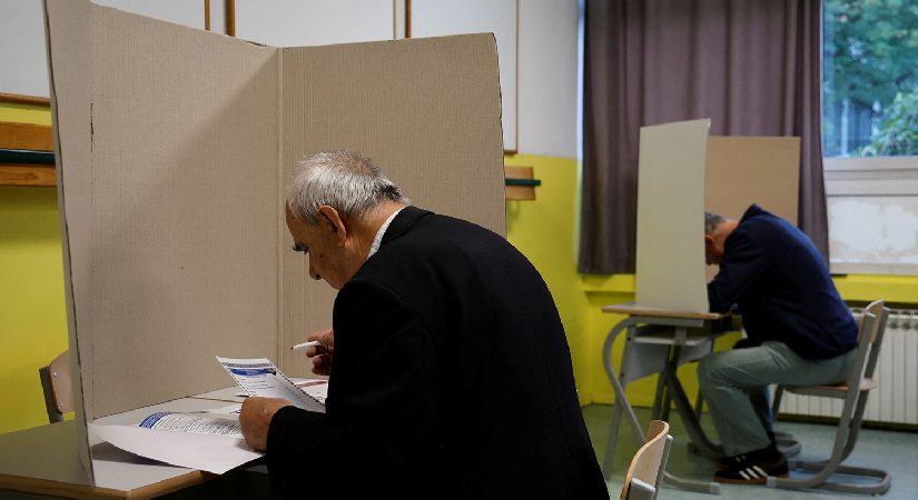 Bosna Hersek’te genel seçimler için halk sandık başında