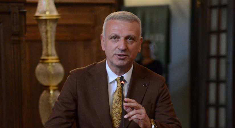 Cumhurbaşkanı Başdanışmanı Oktay Saral misyonundan istifa etti