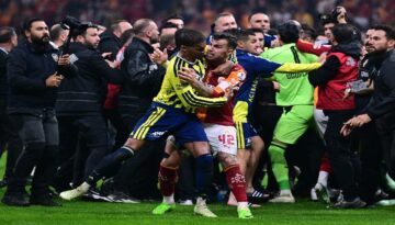Derbi bitti, birbirlerine girdiler. Fenerbahçeli Brown ve Galatasaraylı Abdülkerim’den olay açıklama