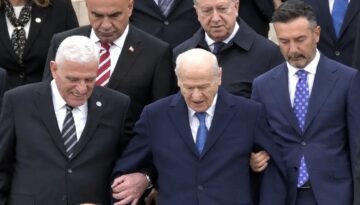 Dervişoğlu, Bahçeli’nin koluna girmesiyle ilgili konuştu: Bugün olsa yeniden yaparım