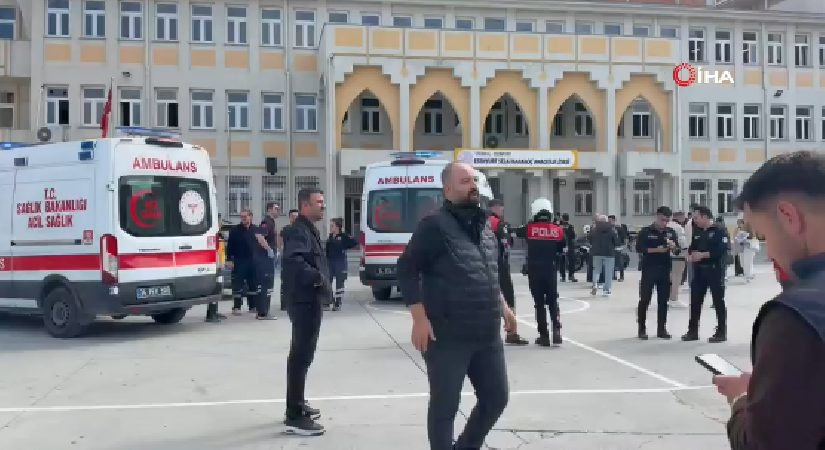 Esenyurt’taki bir lisede bıçaklı hengame