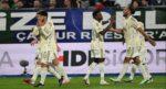 Fenerbahçe, Çaykur Rizespor karşısında farklı kazandı, kalesini tekrar gole kapattı