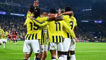 Fenerbahçe, Kartal sonrası Kuyt ile çıkış arıyor!