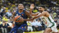 Fenerbahçe Tarfin alanında rakip tanımıyor. Zalgiris’e 19 sayı fark