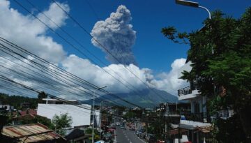 Filipinler’de Mayon Yanardağı patladı: Üçüncü düzey alarm!