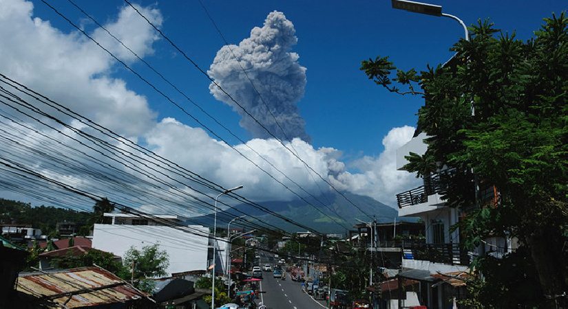 Filipinler’de Mayon Yanardağı patladı: Üçüncü düzey alarm!