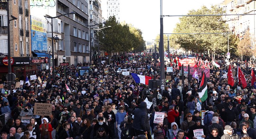 Fransa’da protestoların üçüncü dalgası başladı: Yoğun polis eşliğinde yürüyüş