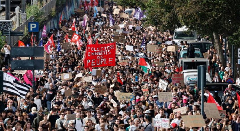 Fransız polisi liseli protestoculara ses bombalarıyla müdahale edecek