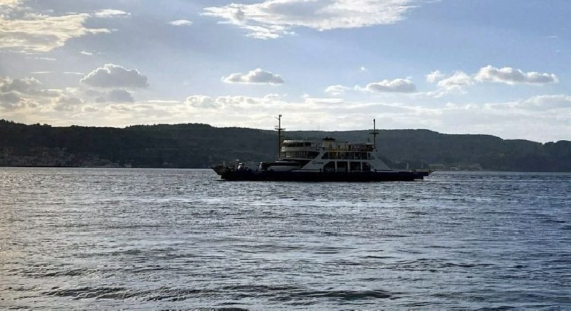 Gökçeada ve Bozcaada feribot seferleri iptal edildi