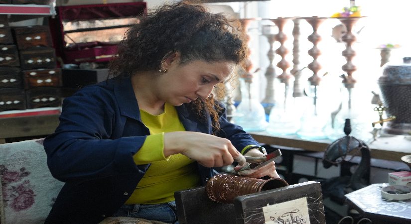 Hobi olarak başladı, usta oldu. 11 yıldır bakıra hal veriyor