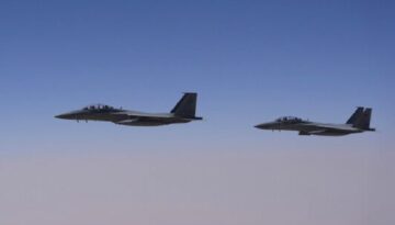 Husilere eş vakitli hava atakları: Suudi Arabistan 7 noktayı amaç aldı